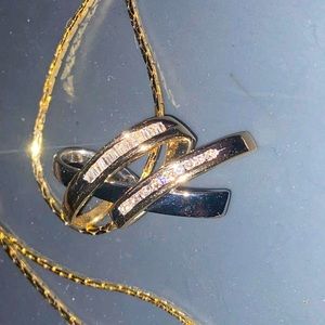 14k Gold/White Gold Pendant with 22Diamonds